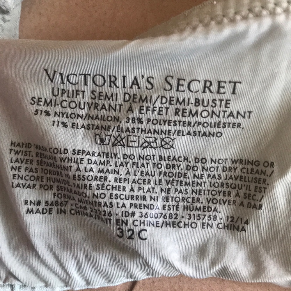 Victoria’s Secret bra 32C - Picture 5 of 8